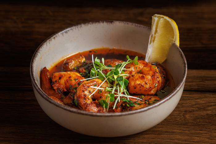 Garlic chilli prawns